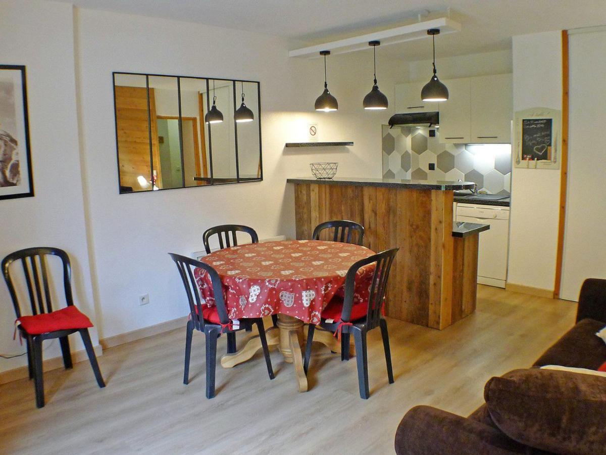 Appartement Confortable Avec Piscines, Terrasse Et Parking A Samoens - Fr-1-629-100 Экстерьер фото